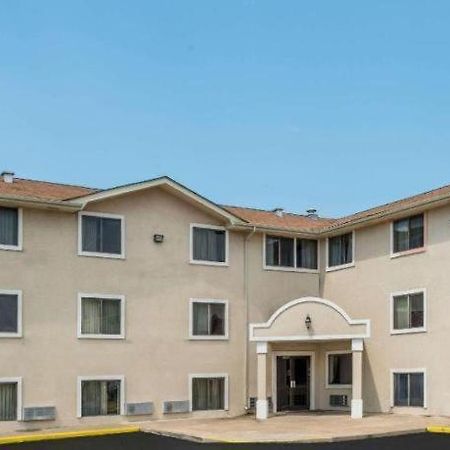 Quality Inn & Suites Earth City Esterno foto